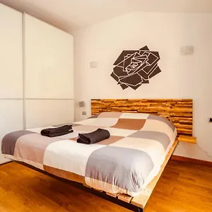 https://giovannis-house-fiera-milano.it-lombardy.com